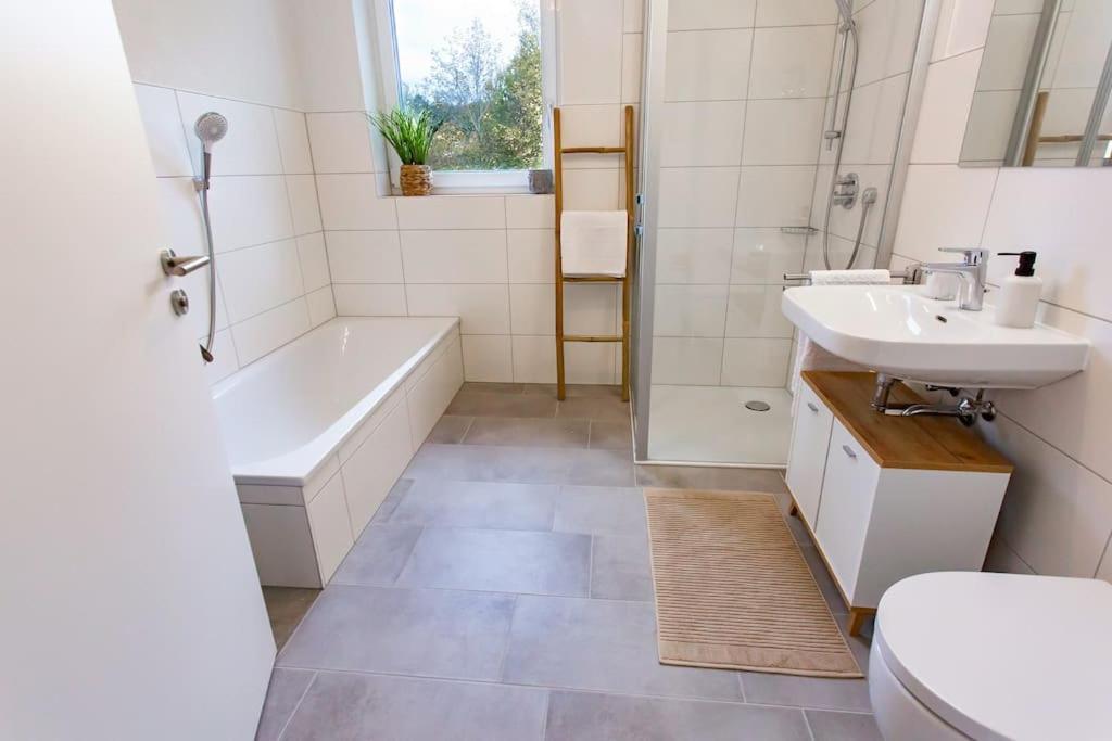 Grosse Cozy 4-Zi-Whg Mit Balkon Naehe Europa Park Und Rulantica Apartman Lahr/Schwarzwald Kültér fotó